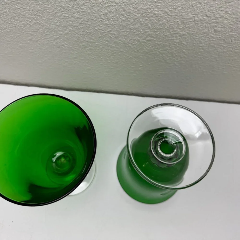 Vintage 2pc Green Glasses 6.5